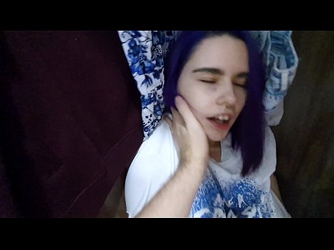 ❤️ 押し入れの中の姉ちゃんを発見し、イクのを手伝う ❌ ハードポルノ ❌️